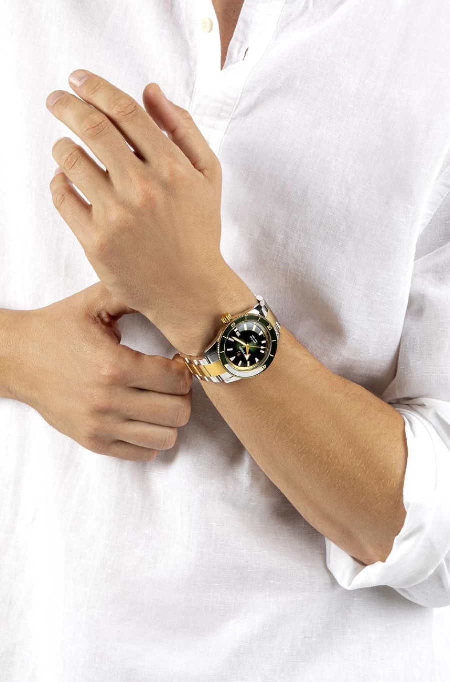 Rado Captain Cook Automatic Men's Light Watch