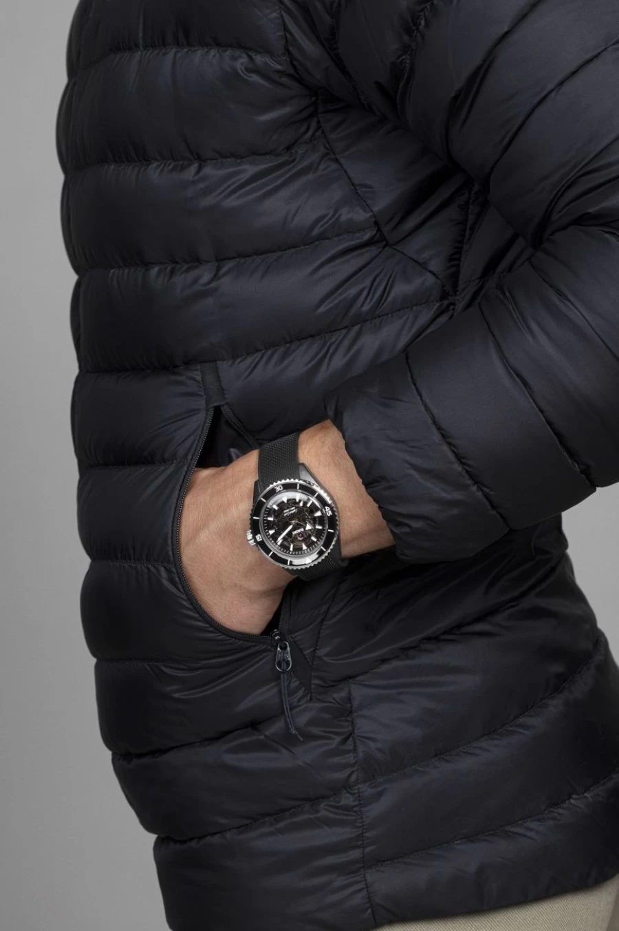 Rado Captain Cook Men's Dark High-Tech Ceramic Automatic Watch