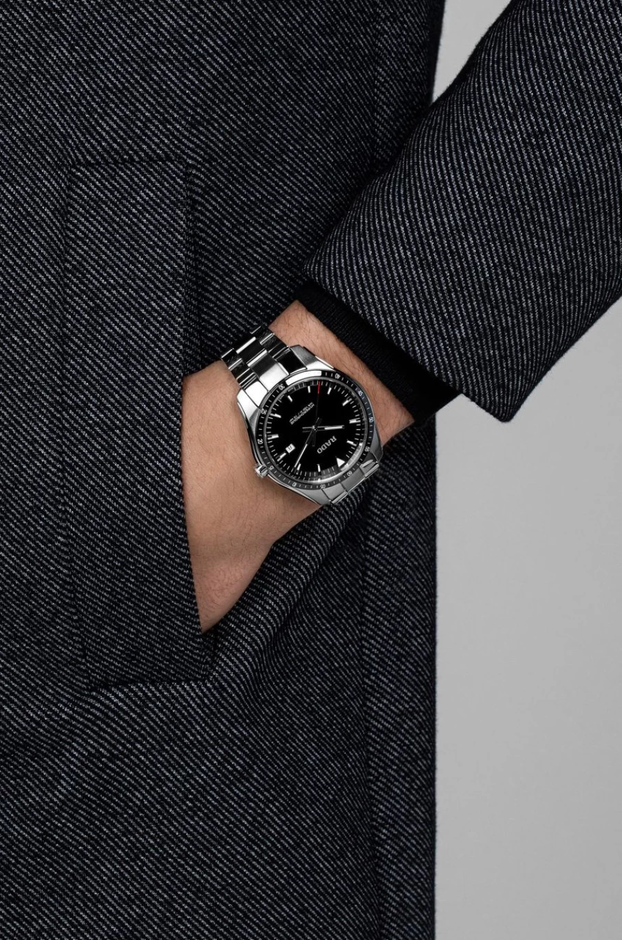 Rado Hyperchrome Men's Light Watch - Stylish & Modern Timepiece