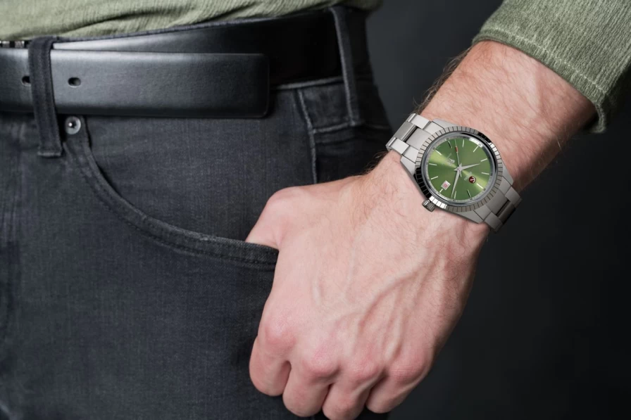 Rado Hyperchrome Classic Automatic Men's Light Watch